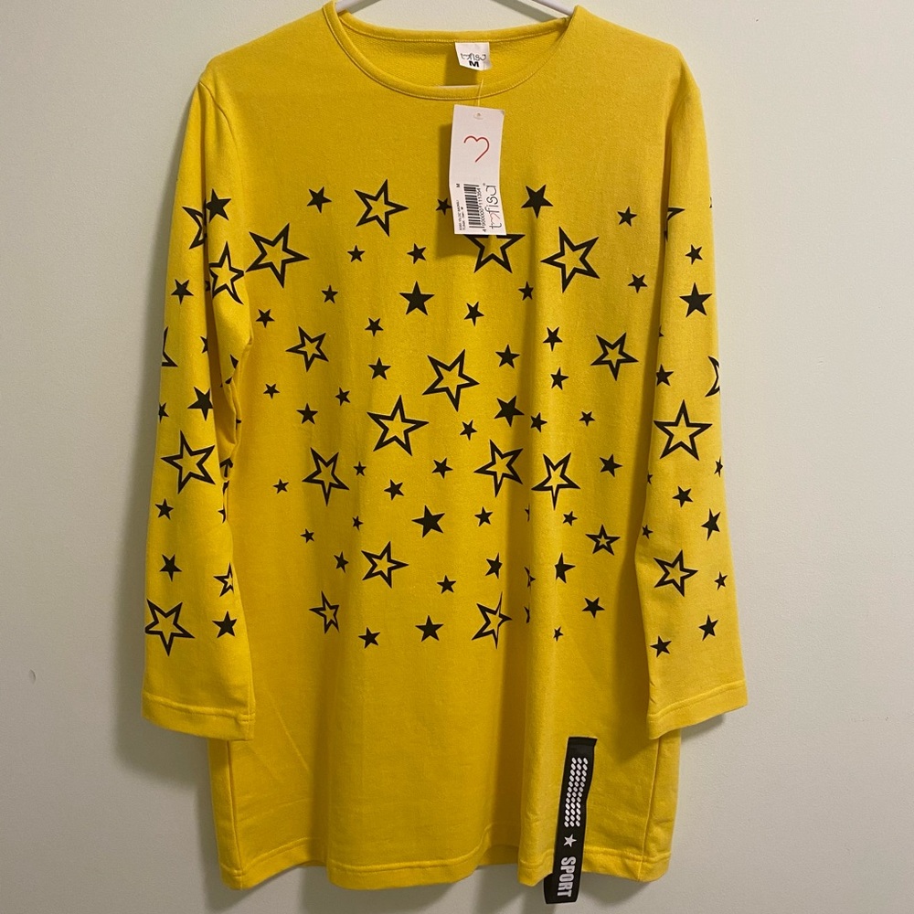 Long sleeve t shirt yellow dress with stars Size Medium